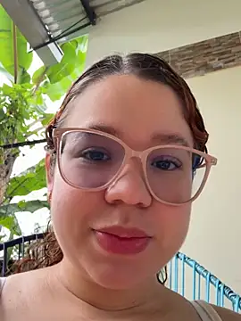 Lucyklein2022 online show from 06.12.26