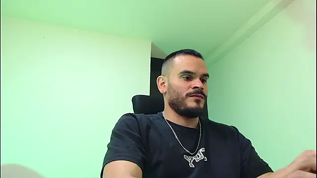 Snapshot of cowboyht chatting on 11.19.25 cowboyht online show from 11.19.25