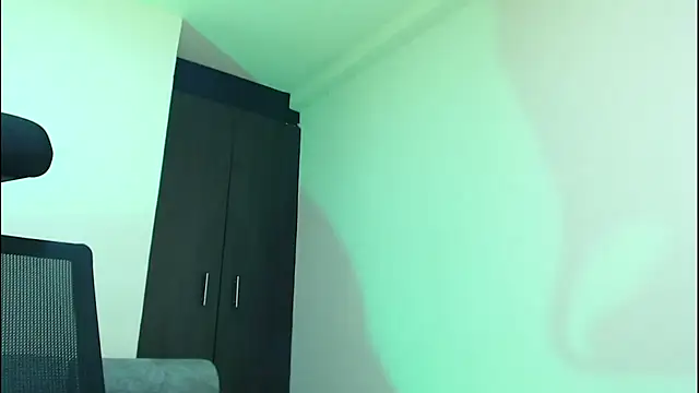 Snapshot of cowboyht chatting on 11.23.25 cowboyht online show from 11.23.25