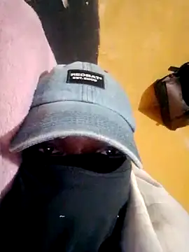 Snapshot of LULE37587001 chatting on 11.16.25 LULE37587001 online show from 11.16.25