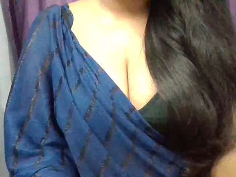 Snapshot of Roopshikha39 chatting on 07.08.26 Roopshikha39 online show from 07.08.26