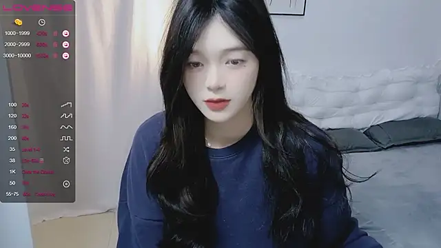 Snapshot of QiuPeiPeimmm chatting on 02.19.25 QiuPeiPeimmm online show from 02.19.25