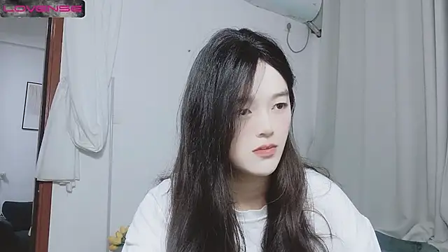 Snapshot of QiuPeiPeimmm chatting on 03.19.25 QiuPeiPeimmm online show from 03.19.25