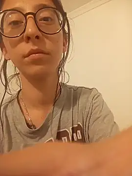 Snapshot of HEAVY_MEGAN chatting on 12.04.24 HEAVY MEGAN online show from 12.04.24