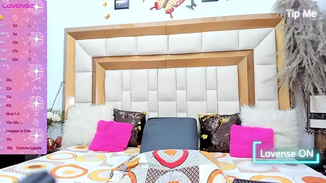 Snapshot of BellaKarla chatting on 12.11.24 BellaKarla online show from 12.11.24