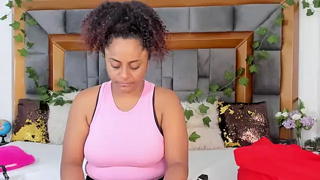 Snapshot of BellaKarla chatting on 03.21.25 BellaKarla online show from 03.21.25