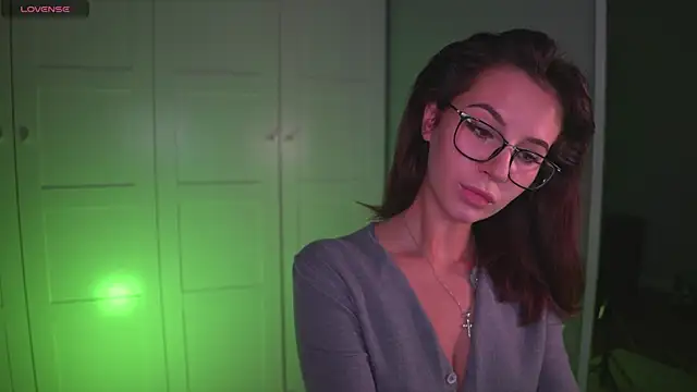 -JuicyMolly- online show from 10.15.25