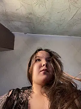 Var Kiss online show from 10.18.25