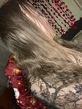 Snapshot of Var_Kiss chatting on 02.21.26 Var Kiss online show from 02.21.26