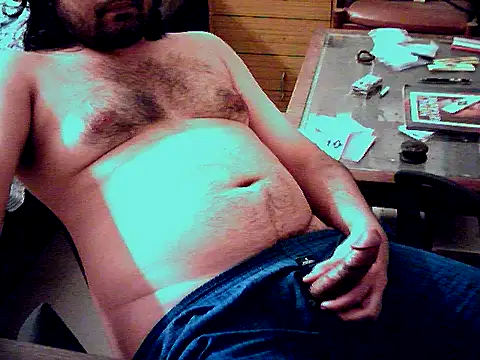 Snapshot of aksxi1 chatting on 11.22.25 aksxi1 online show from 11.22.25