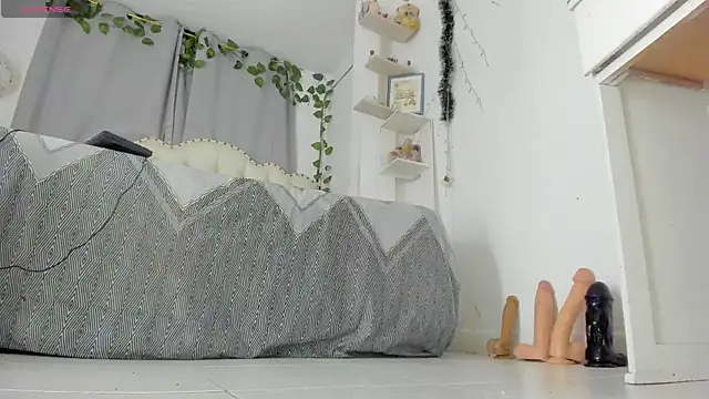 khalyn jenner online show from 02.16.25