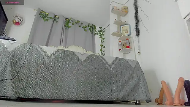 khalyn jenner online show from 02.24.25