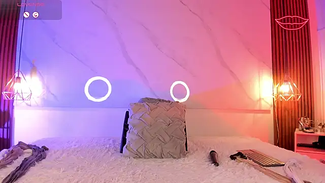 Snapshot of Gin_Zc chatting on 12.14.24 Gin Zc online show from 12.14.24