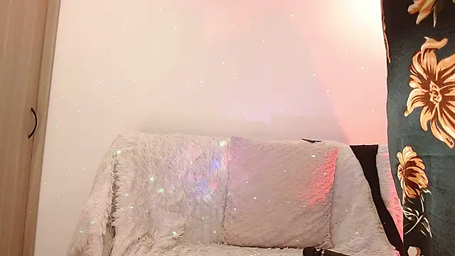 Snapshot of Gin_Zc chatting on 01.18.25 Gin Zc online show from 01.18.25