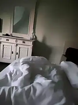 kiam471 online show from 10.19.25