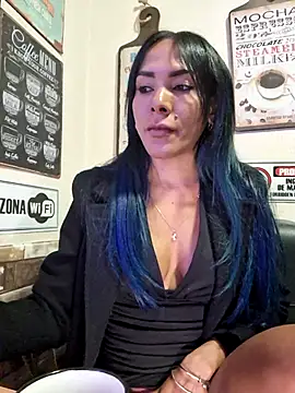 Doll Loren online show from 01.16.26