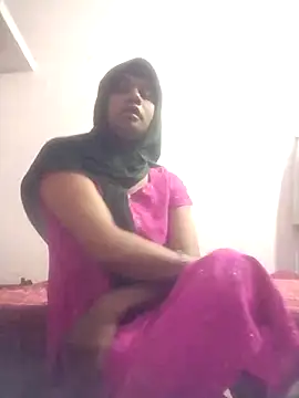 Snapshot of sonalicrossy chatting on 04.29.26 sonalicrossy online show from 04.29.26