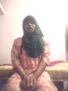 Snapshot of sonalicrossy chatting on 05.18.26 sonalicrossy online show from 05.18.26