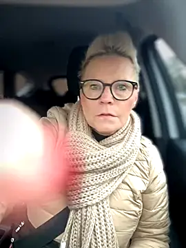 German Milf online show from 12.04.25