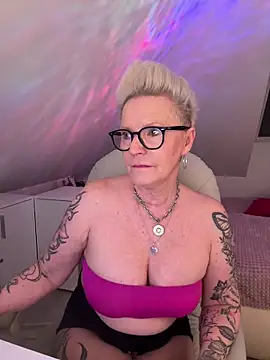 German Milf online show from 04.03.26