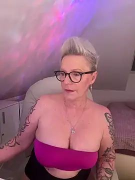 German Milf online show from 04.20.26