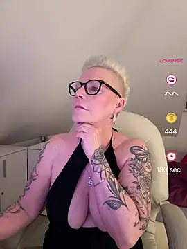 German Milf online show from 05.11.26