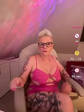 German Milf online show from 05.29.26