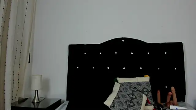 Keira Lennox online show from 10.01.25