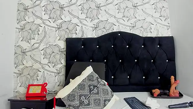 Keira Lennox online show from 01.15.26