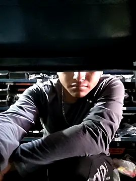 000002m online show from 11.04.25