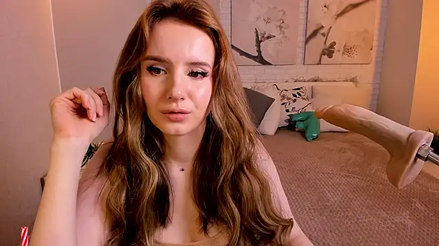 Betty June online show from 02.10.25