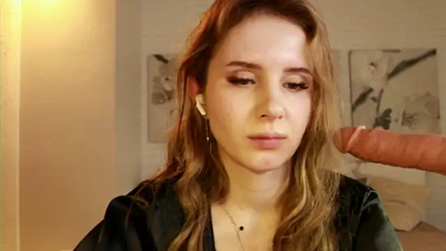 Betty June online show from 03.04.25