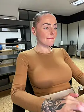 EmaSalis online show from 02.01.25