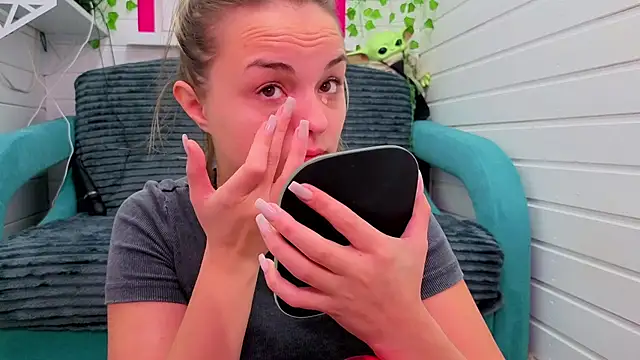 Misss Vikk online show from 11.29.25