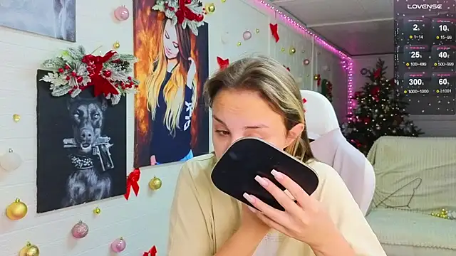 Misss Vikk online show from 12.21.25