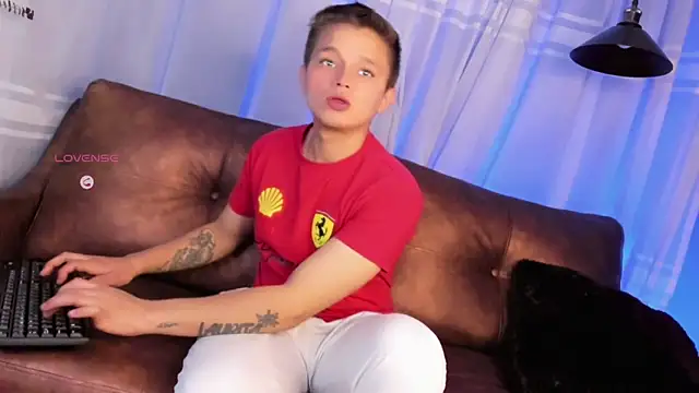 Snapshot of Tim_wolf chatting on 10.25.25 Tim wolf online show from 10.25.25