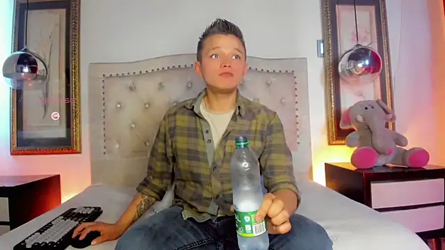 Snapshot of Tim_wolf chatting on 11.10.25 Tim wolf online show from 11.10.25