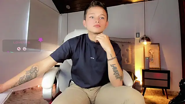 Snapshot of Tim_wolf chatting on 11.22.25 Tim wolf online show from 11.22.25