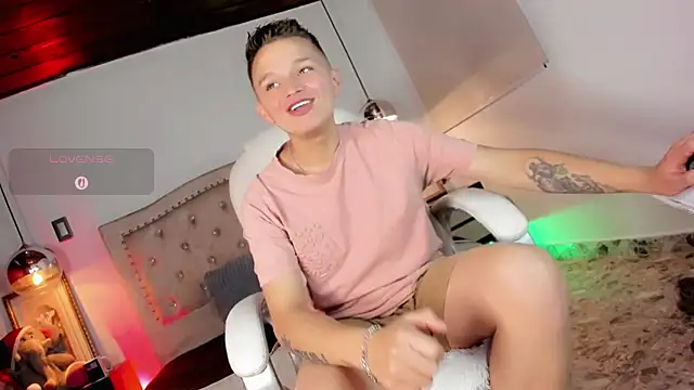 Snapshot of Tim_wolf chatting on 11.29.25 Tim wolf online show from 11.29.25