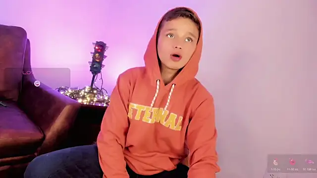 Snapshot of Tim_wolf chatting on 12.22.25 Tim wolf online show from 12.22.25