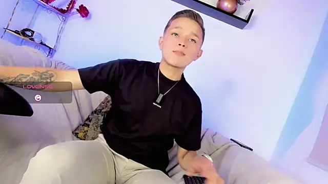 Snapshot of Tim_wolf chatting on 02.18.26 Tim wolf online show from 02.18.26