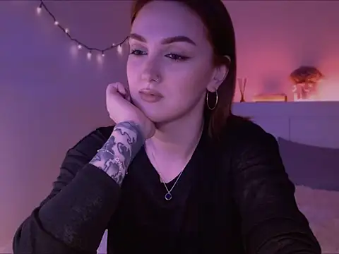 Snapshot of LilyFarey chatting on 01.31.25 LilyFarey online show from 01.31.25