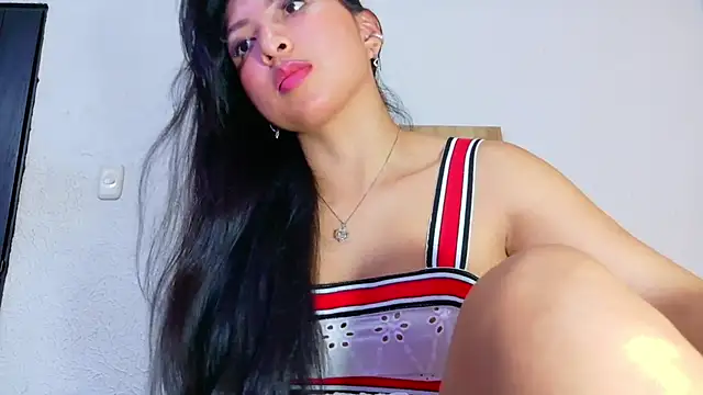 Snapshot of Sweet_baby_hellen chatting on 03.05.25 Sweet baby hellen online show from 03.05.25