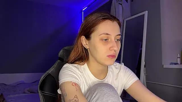 Snapshot of Uniarten chatting on 01.15.25 Uniarten online show from 01.15.25