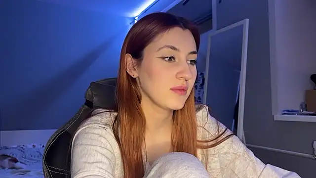 Snapshot of Uniarten chatting on 01.28.25 Uniarten online show from 01.28.25