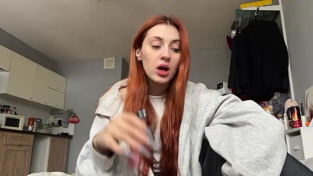 Snapshot of Uniarten chatting on 01.31.25 Uniarten online show from 01.31.25