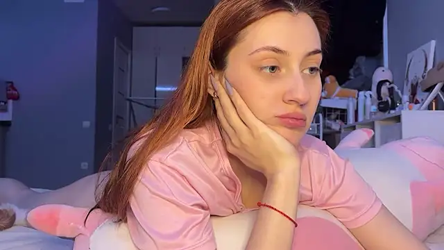 Snapshot of Uniarten chatting on 02.05.25 Uniarten online show from 02.05.25