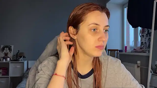 Snapshot of Uniarten chatting on 02.27.25 Uniarten online show from 02.27.25