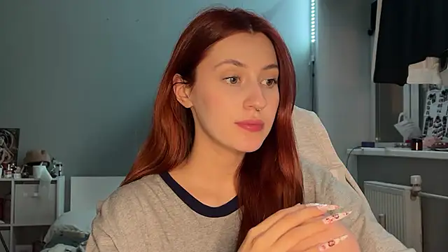 Snapshot of Uniarten chatting on 09.22.25 Uniarten online show from 09.22.25