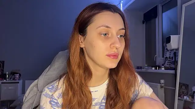 Snapshot of Uniarten chatting on 12.13.25 Uniarten online show from 12.13.25